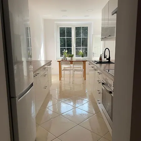 Chrobrego 10 公寓 瓦乌布日赫